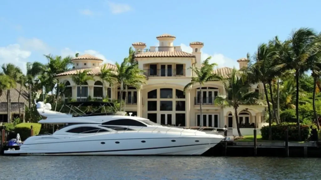 Oque os milionários estão comprando agora em 2025? Respondido por esse gestor de investimentos renomado no mercado!