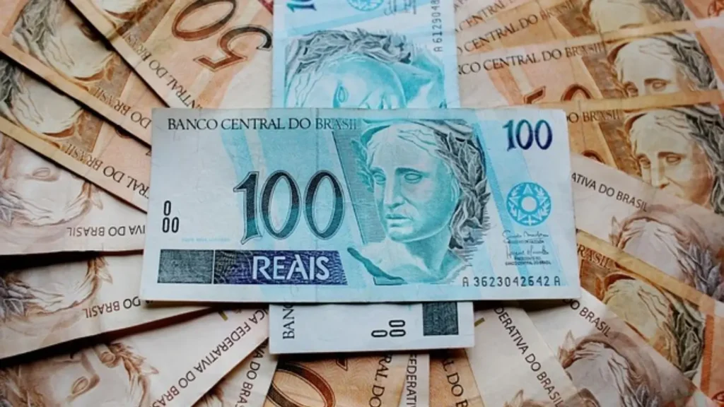 Quanto rende R$10 mil na renda fixa com a taxa de juros em 15%?